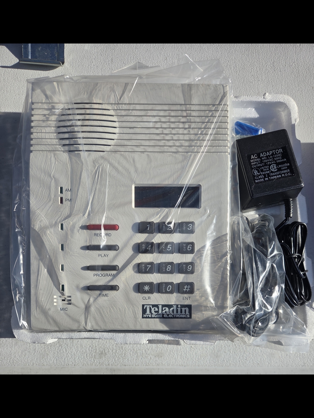 Teladin Corded Answering Machine with AC Adapter